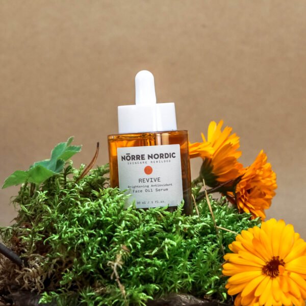 Šviesinantis Veido Aliejus Serumas su Antioksidantais Nörre Nordic REVIVE 30 ml