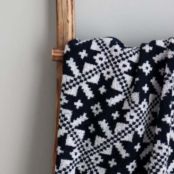 Pirties Rankšluostis Pärnumaa | Natūralaus Lino Saunos Ritualų Rankšluostis